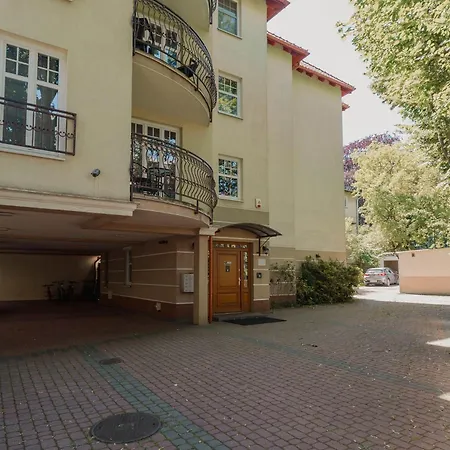 Apartment Totu Bianca Zoppot